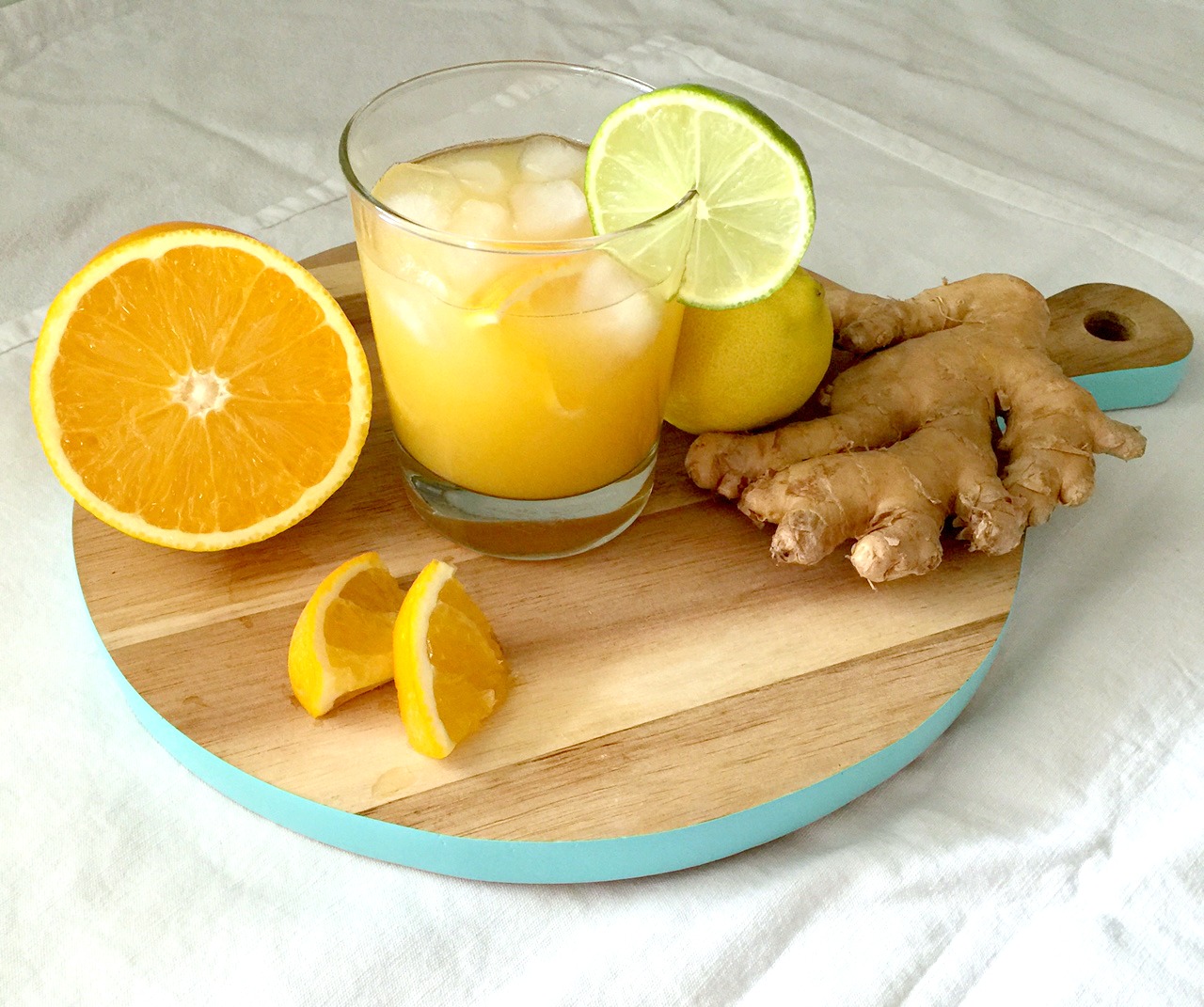 vitaminbombe gegen die erste erkältung ::: orange-ingwer-drink auf eis ...