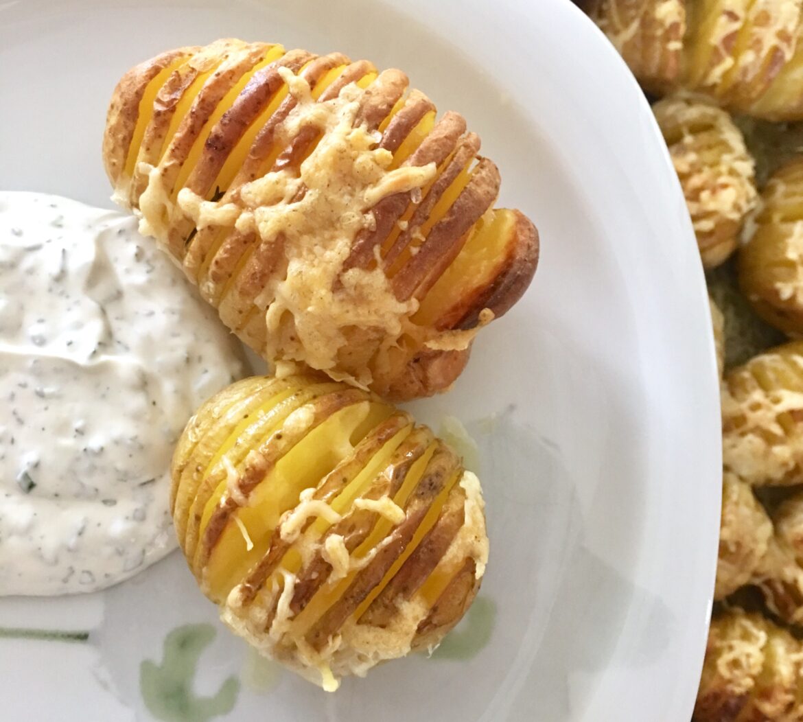 Fächerkartoffeln mit Käse, Hasslebackpotatoes, Kochen für Kinder, Gemüseküche, Familienrezept, einfach, simpel, gesund kochen für Kinder, Kochen mit Kindern, Rezept