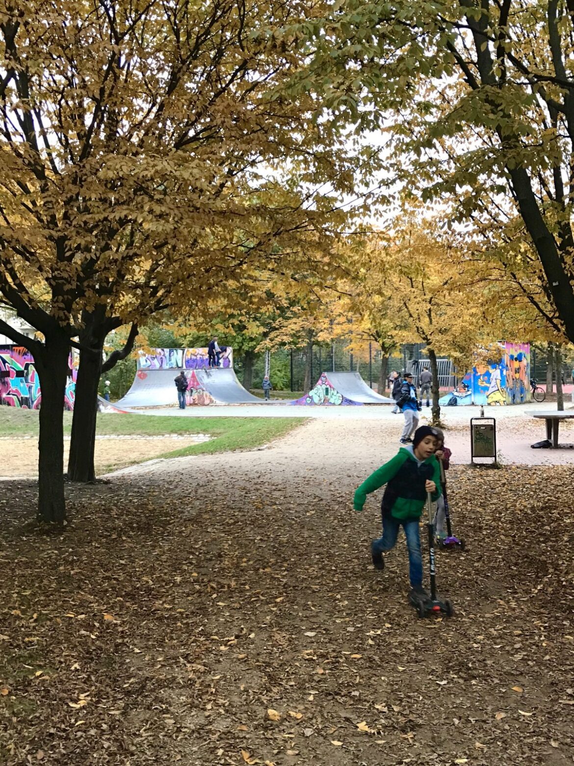 Wochenende in Bildern, wib. Familienalltag, Herbst, Spaziergang, Leben im Park, Volkspark Friedrichshain, Berlin, Leben mit Kindern, Mamablog, Familienleben