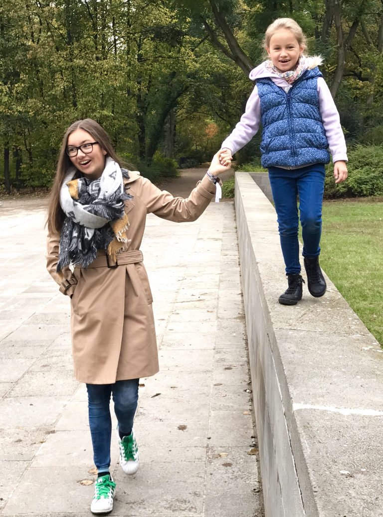 die große und die kleine über schwesternliebe und großen altersabstand berlinmittemom