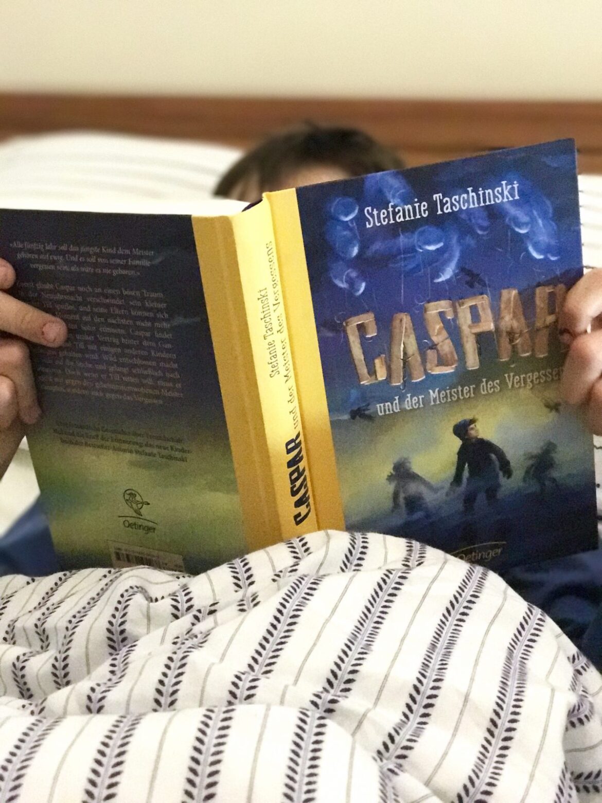 Caspar und der Meister des Vergessens, Buchrezension, Kinderbuch, Lesetipp, Stefanie Taschinski, Hörbuch, Lesen macht glücklich, Leben mit Kindern, Lesen mit Kindern, Verlosung, Buchpaket, Funklerwald, Gewinnspiel, Lesealter, Buchempfehlung, Oetinger Verlag