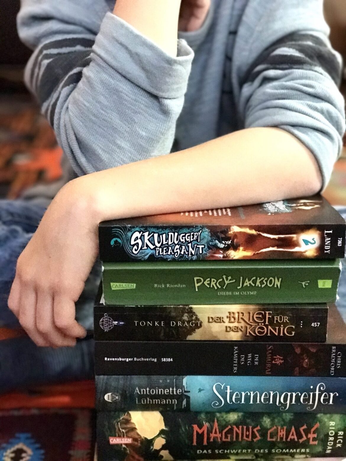 Buchtipps für Jungen, Lesetipps, book love, Zehnjährige, Kinderbuch, Leseratte, lesen macht schlau, leben mit Kindern, Abenteuer, Potter, selber lesen, Buchwelten, Entwicklung, Kinderbuchklassiker, Neuheiten