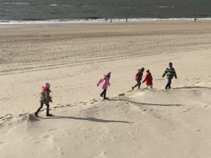 Kinder am Strand auf Sylt