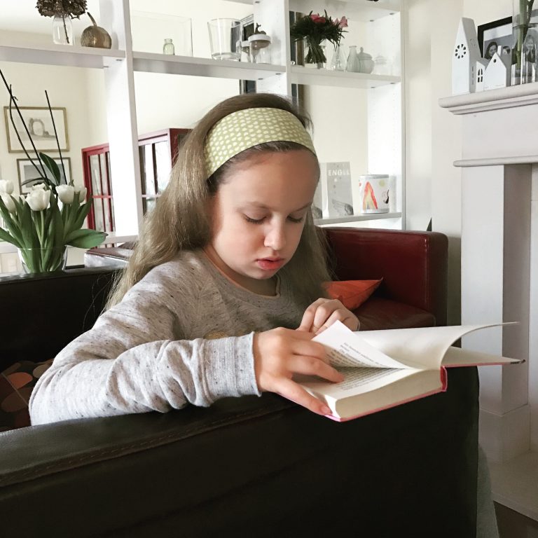 Lesen macht glücklich: das Goldkind aus dem Hause Berlinmittemom mit neuem Buch