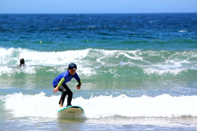 Surfen an der Algarve | berlinmittemom.com