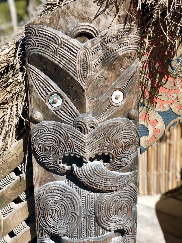 Maori Carving, Rotorua | berlinmittemom.com