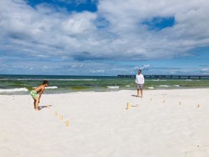 Spielen am Strand | berlinmittemom.com