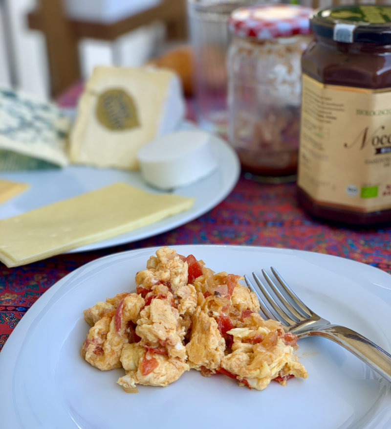 Huevos a la ranchera am Sonntag | berlinmittemom.com