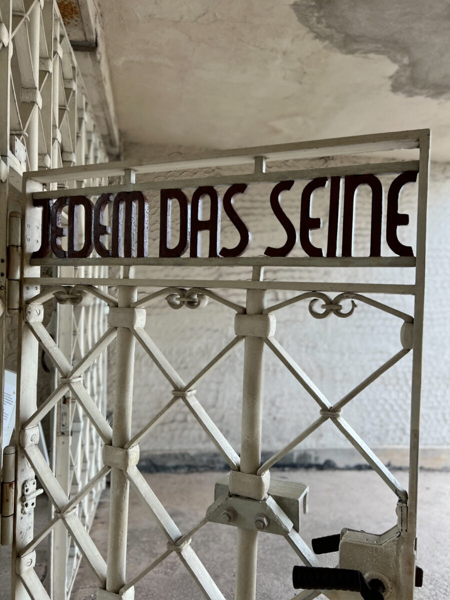 Gedenkstätte Buchenwald: Jedem das seine | berlinmittemom.com