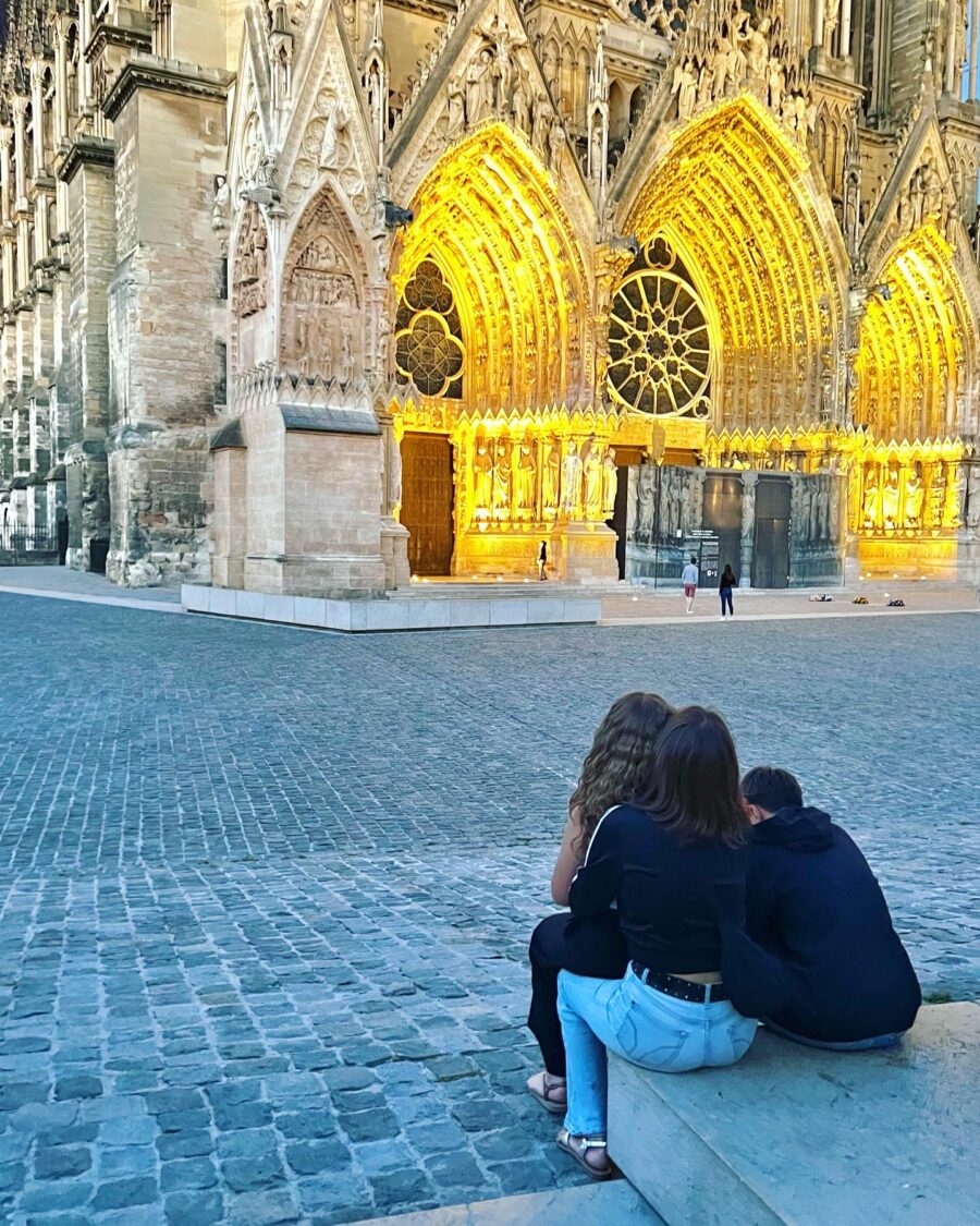 Mit Teenies in Reims - Kathedrale | berlinmittemom.com